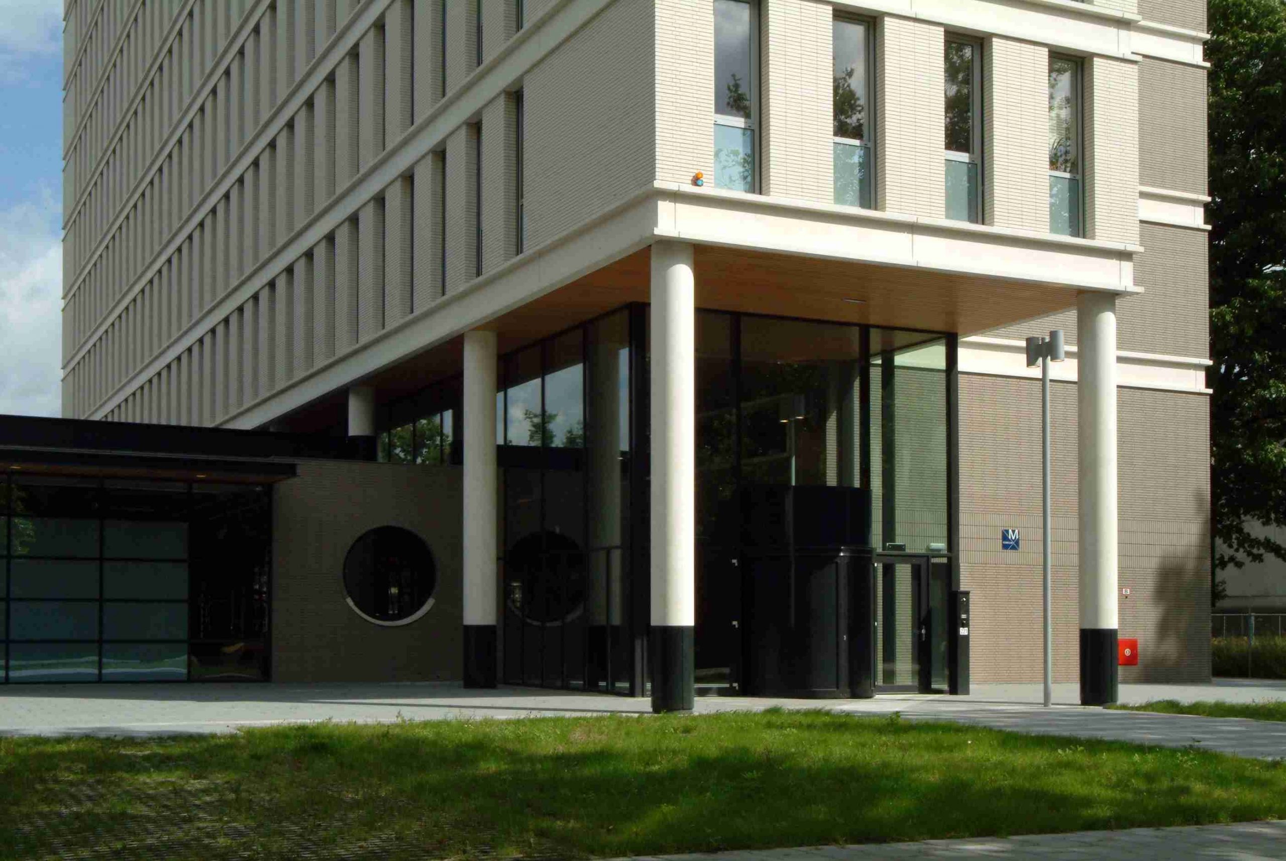 Faro grijs gen en Oslo Parelwit HF Tilburg universiteit prof (8)_14_11zon