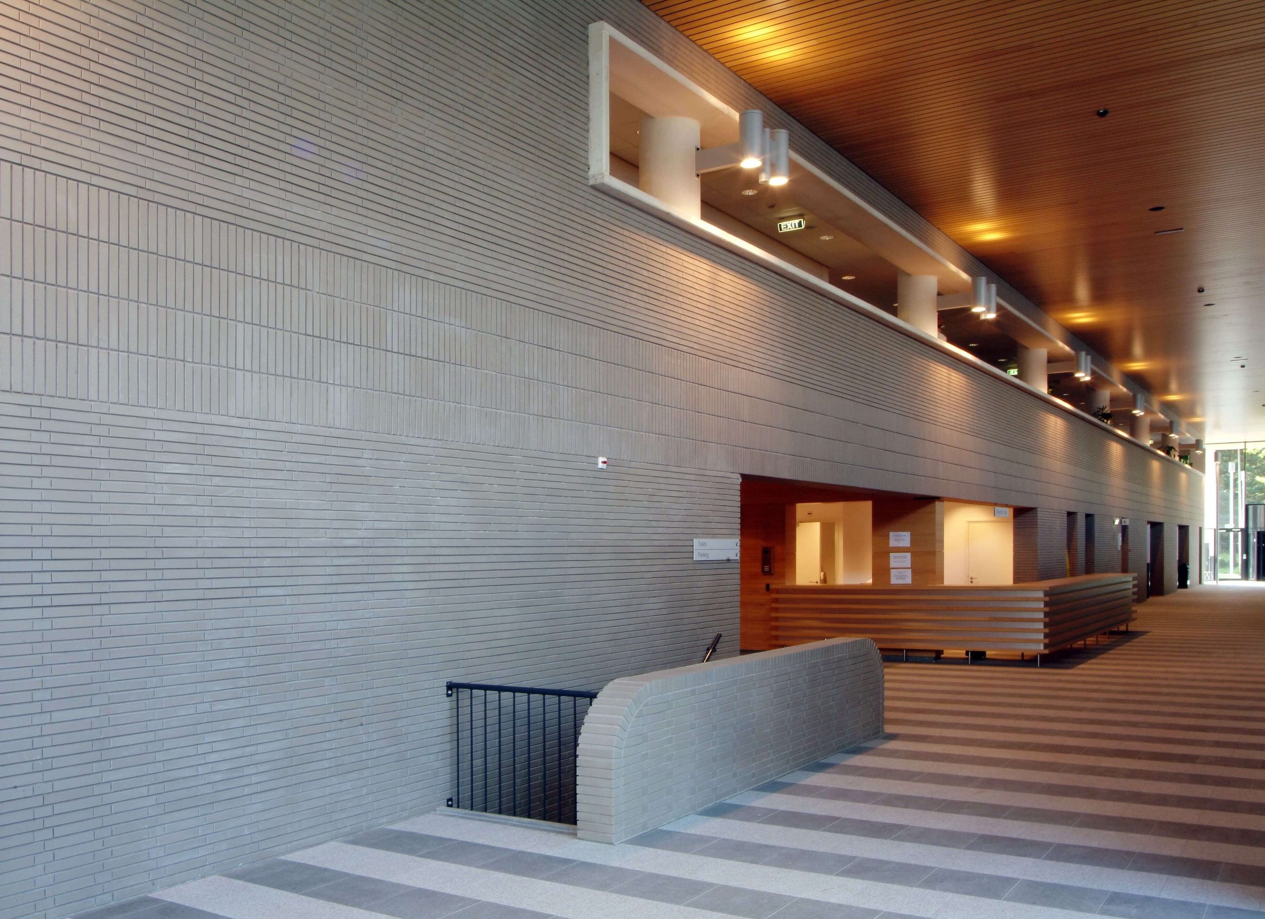 Faro grijs gen en Oslo Parelwit HF Tilburg universiteit prof (17)